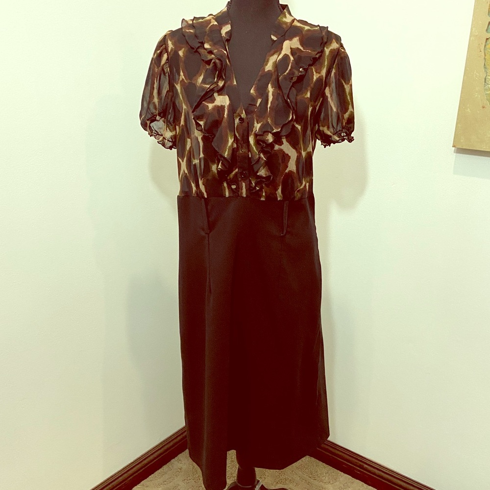 Tortoise-pattern Ruffle Collar Dress, Size 14